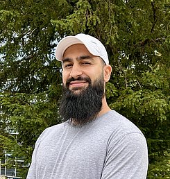 Herr  Eniz Berisha